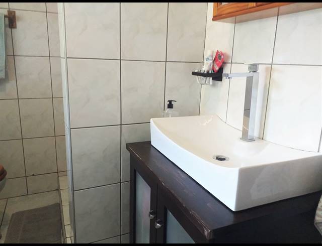 4 BEDROOM HOUSE RENTED IN WARNER BEACH